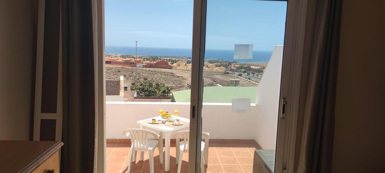 Vistas Al Mar En Caleta De Fuste Villa Exterior foto